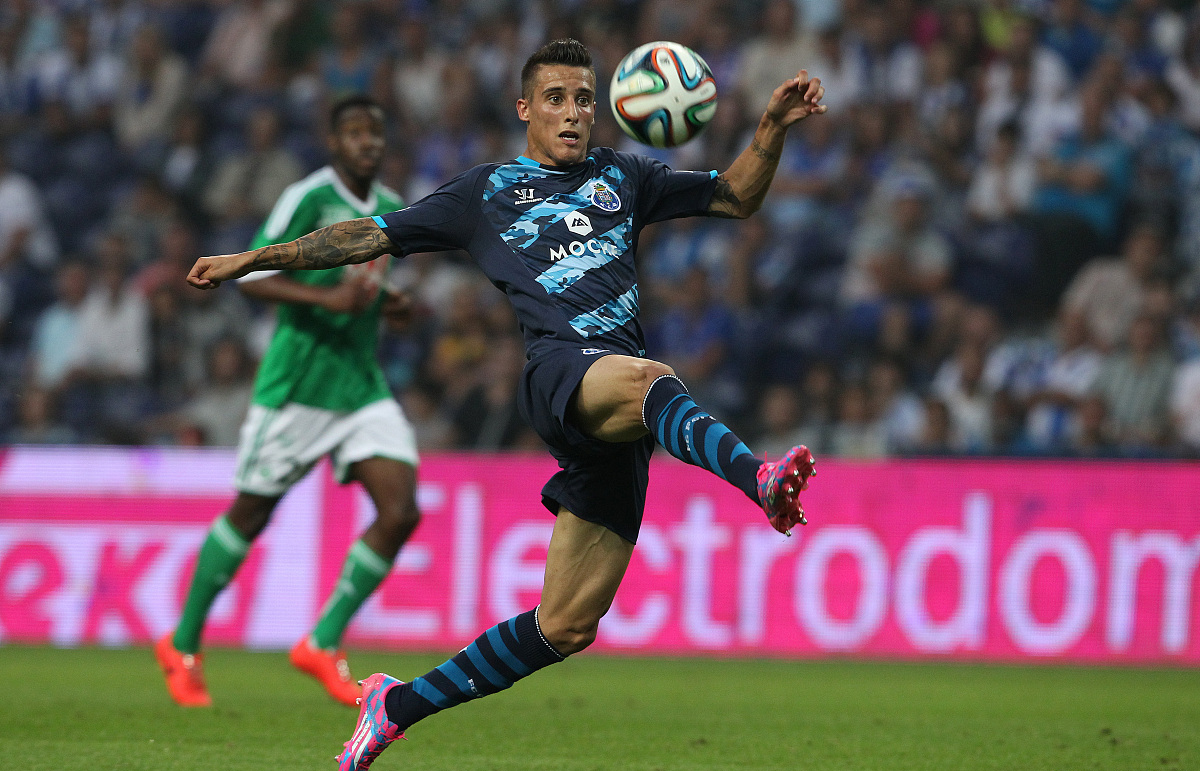 pg模拟器国际比赛日体能课后，阿贾克斯战术微调备战葡超，悬念犹存，资深球员宣示担当的简单介绍